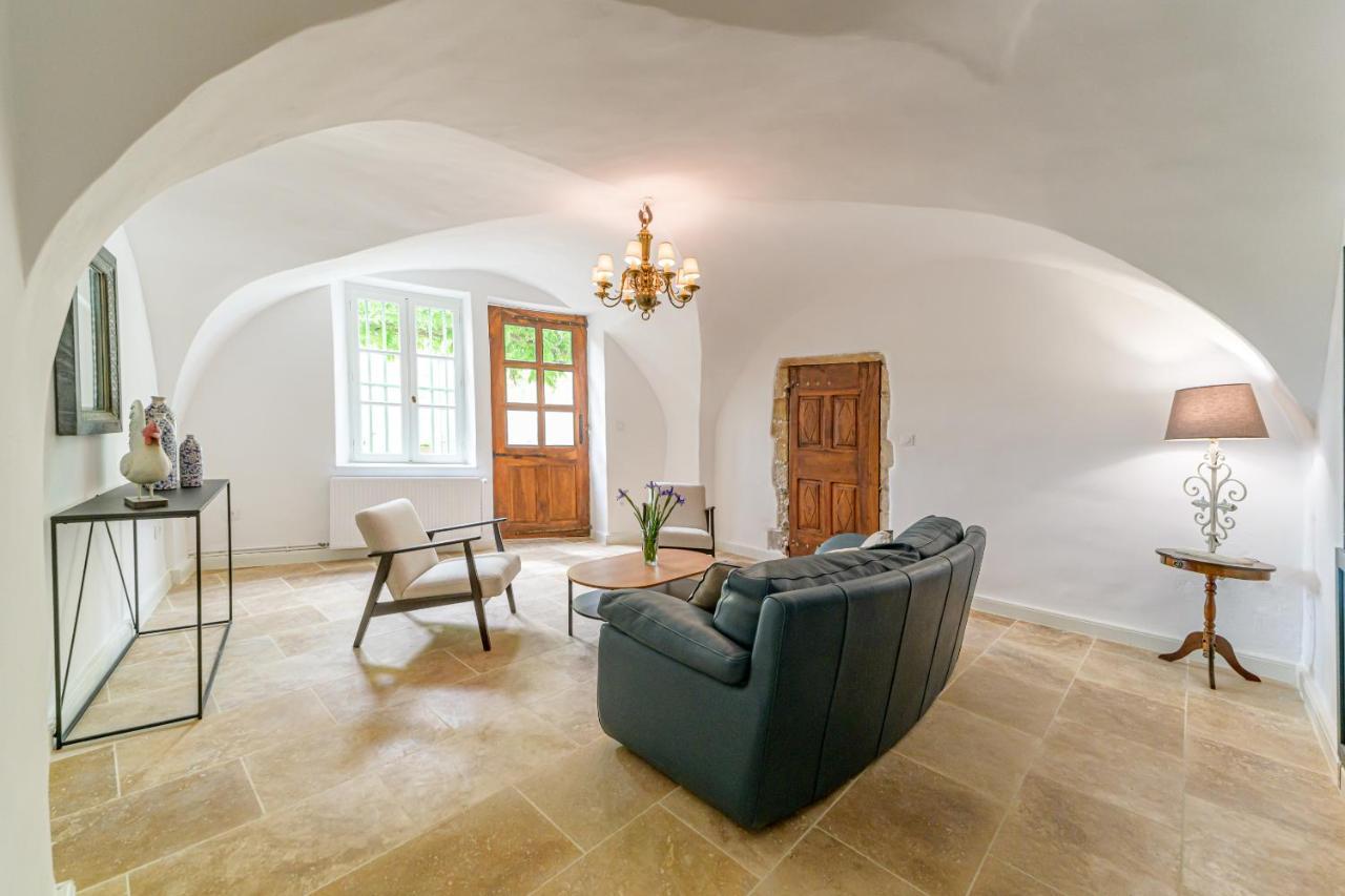 La Tour Des Remparts Bed & Breakfast *