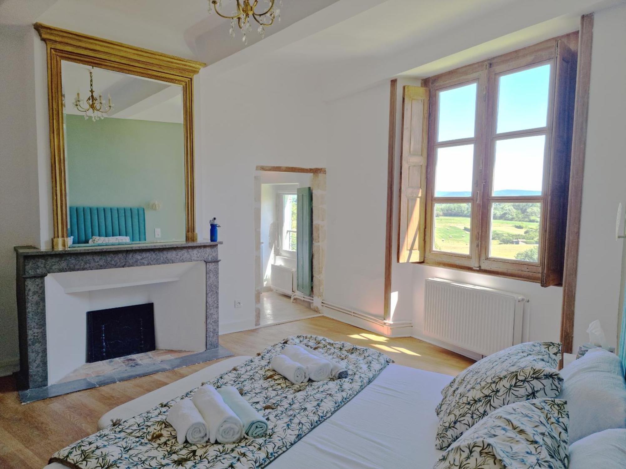 La Tour Des Remparts Bed & Breakfast Rochemaure